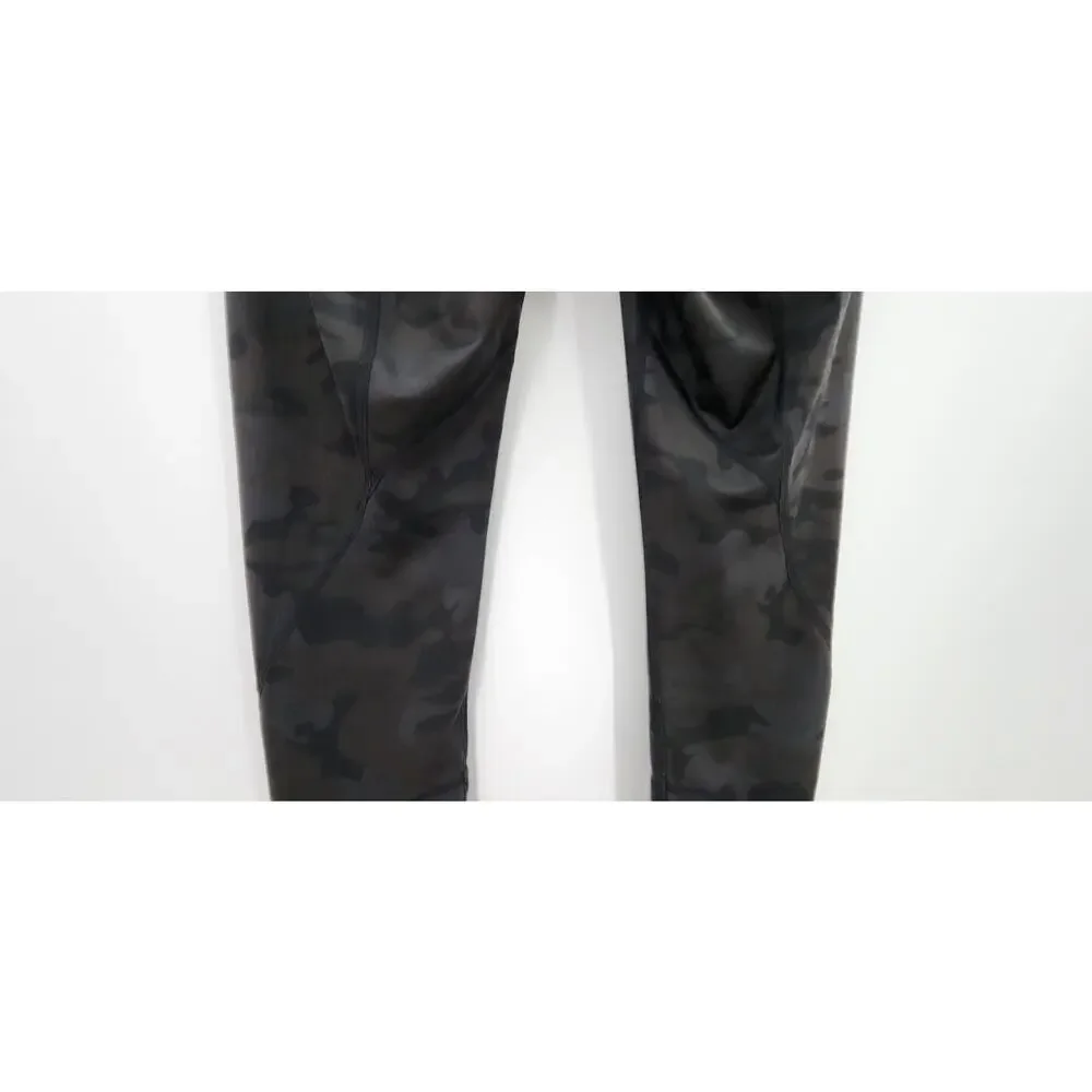 Lululemon Run Inspire Crop II Size 4 All Luxtreme Savasana Camo Black‎ Mesh